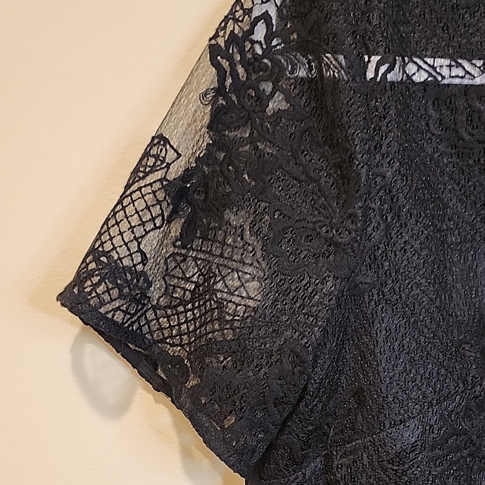 T Tahari Black Lace Blouse - Picture 4 of 8